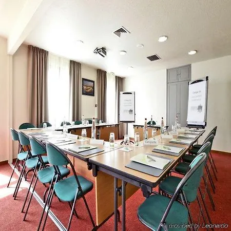 Campanile Nature - Bordeaux Sud Talence Hotel 3*