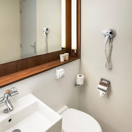 Hotel Campanile Nature - Bordeaux Sud Talence 3*