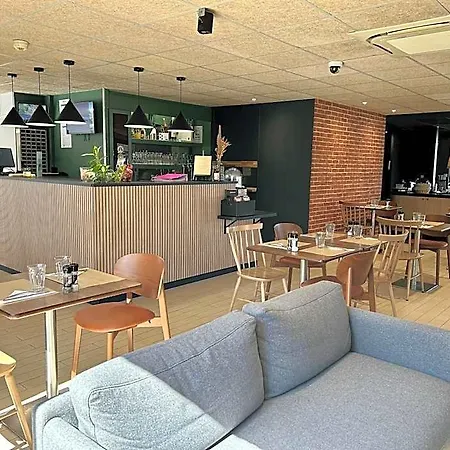 Campanile Nature - Bordeaux Sud Talence Отель