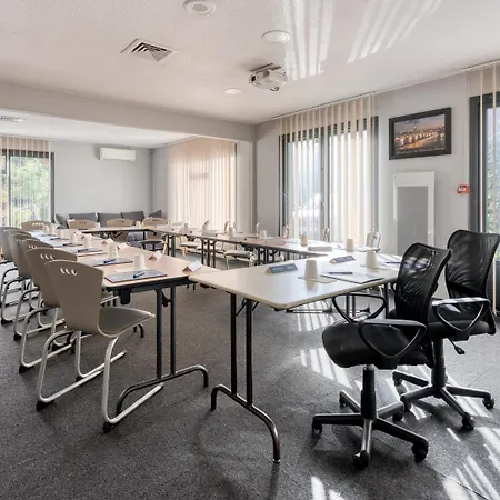 Campanile Nature - Bordeaux Sud Talence Hotel 3*