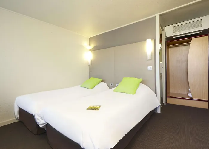 Hotel Campanile Nature - Bordeaux Sud Talence 3*