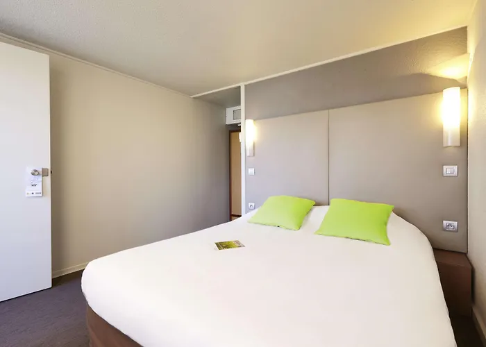 Campanile Nature - Bordeaux Sud Talence Отель Крадиньян