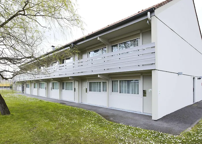 Campanile Nature - Bordeaux Sud Talence 3* Gradignan